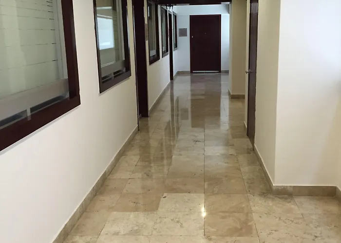 St Isidro Corporate Housing & Wellness Center 酒店