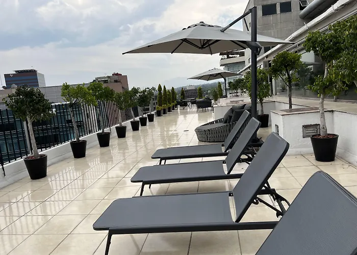 St Isidro Corporate Housing & Wellness Center 酒店